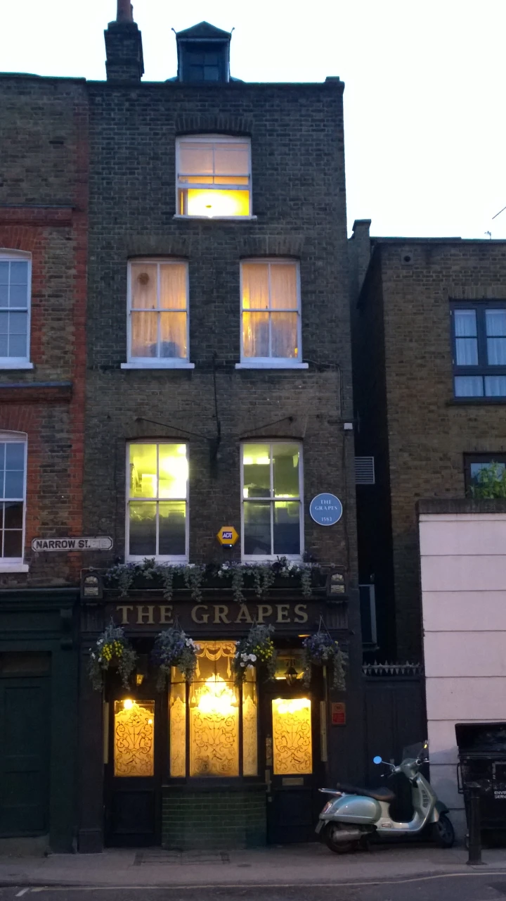 The Grapes Pub